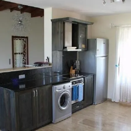 Izmir De Luks Havuzlu Kiralik Villa Cesme